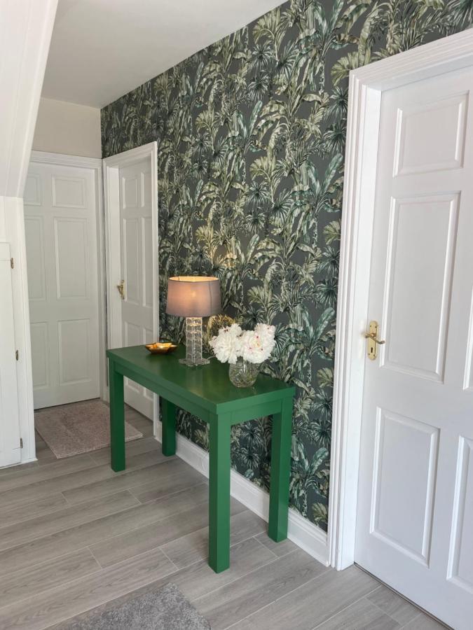 Luxury Apartment, Bed And Breakfast Голуэй Экстерьер фото